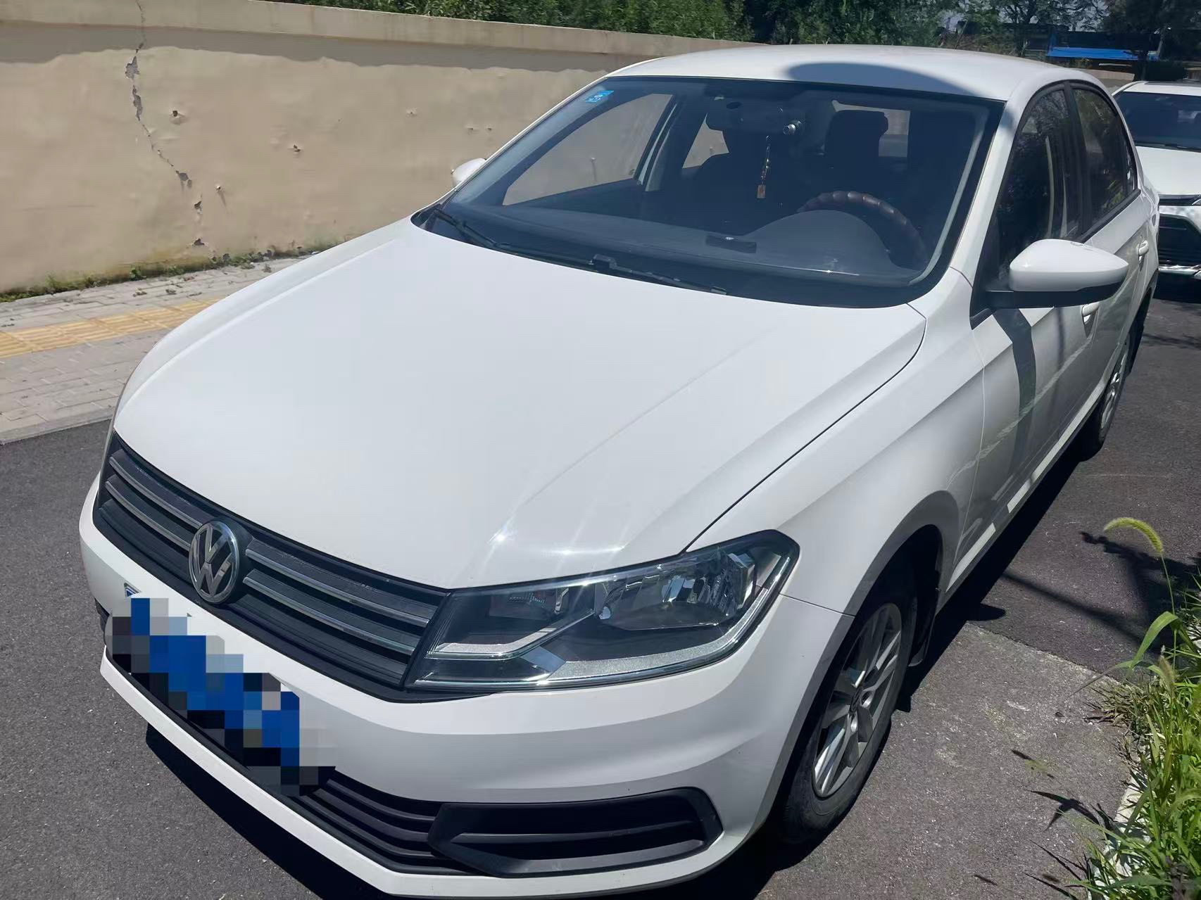 Volkswagen Santana 2020 car image 