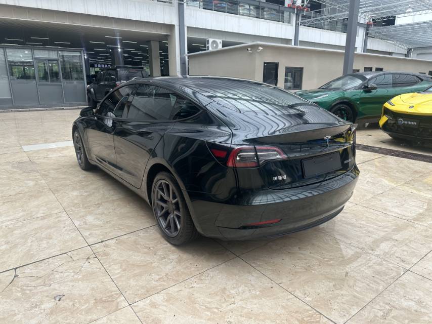 Tesla Model 3 2023 car image #5