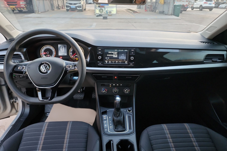 Volkswagen Lavida 2019 imagen de coche #13