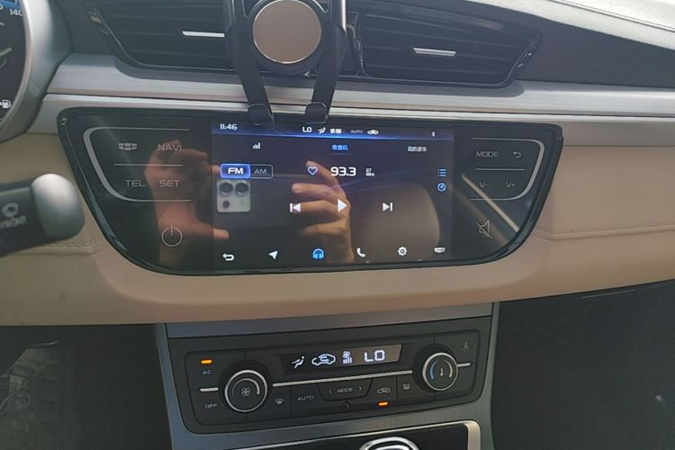 GEELY Emgrand 2018 car image #13