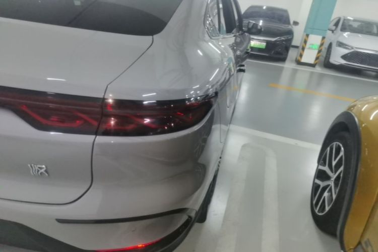 BYD Han 2024 car image #8