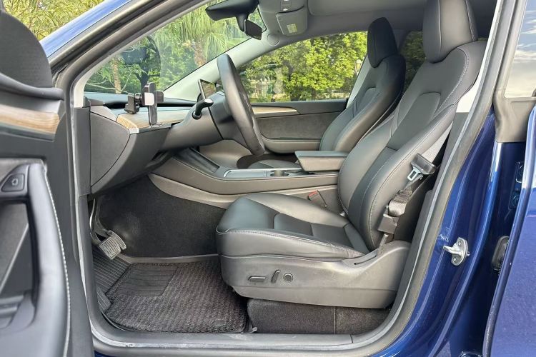 Tesla Model Y 2022 #15 Tesla Model Y 2022 car image #15