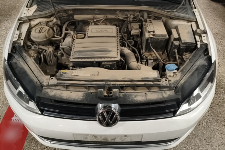 Volkswagen Golf 2015 car image #22