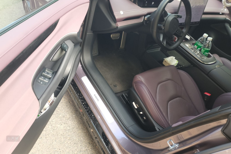 MI SU7 2024 car image #18