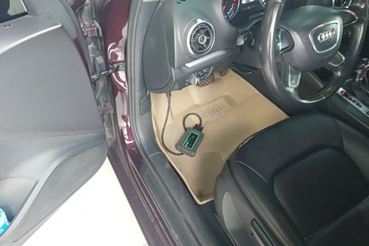 Audi A3 2015 car image #16