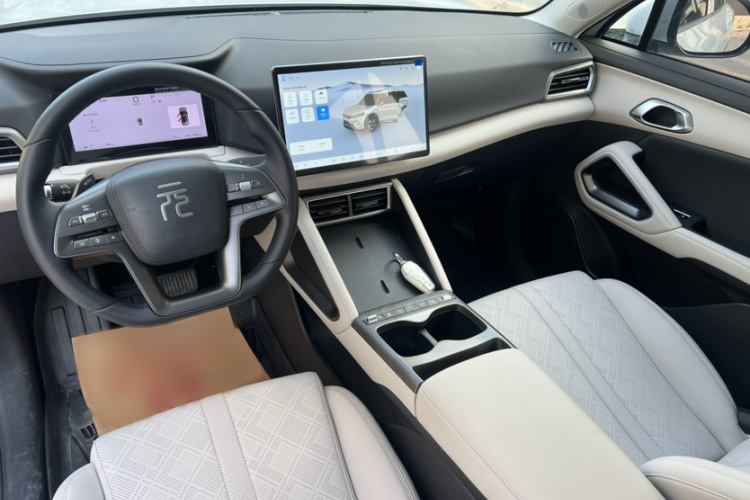 BYD YuanUP 2025 car image #12