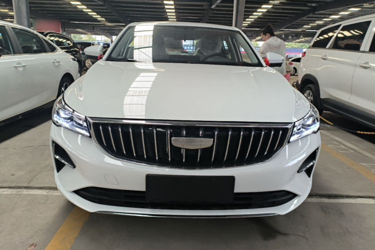 GEELY Emgrand 2026 car image #3