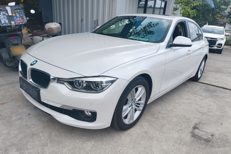 BMW 3 Series 2017 #2 BMW 3 Series 2017 صورة سيارة #2