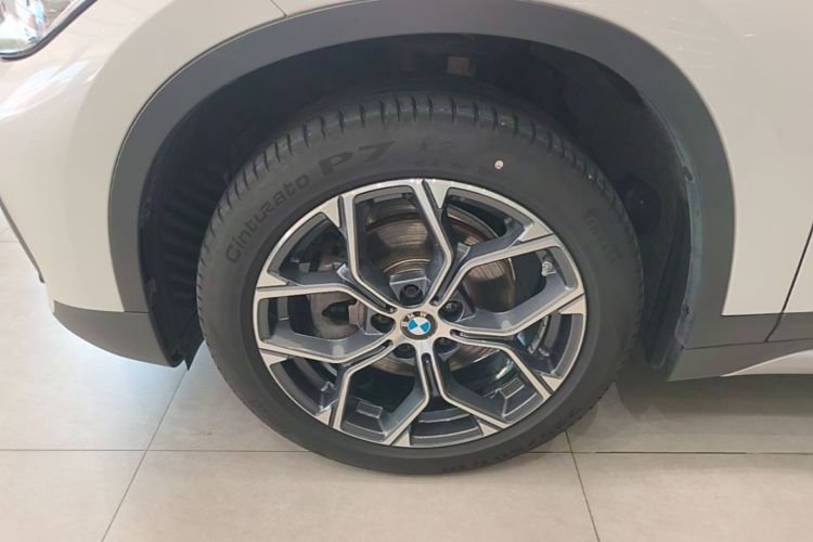 BMW X1 2021 car image #9