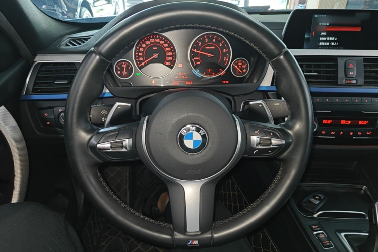 BMW 3 Series 2018 #11 BMW 3 Series 2018 car image #11
