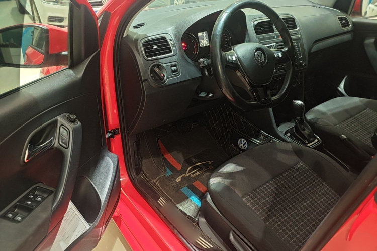 Volkswagen Polo 2016 imagem de carro #16