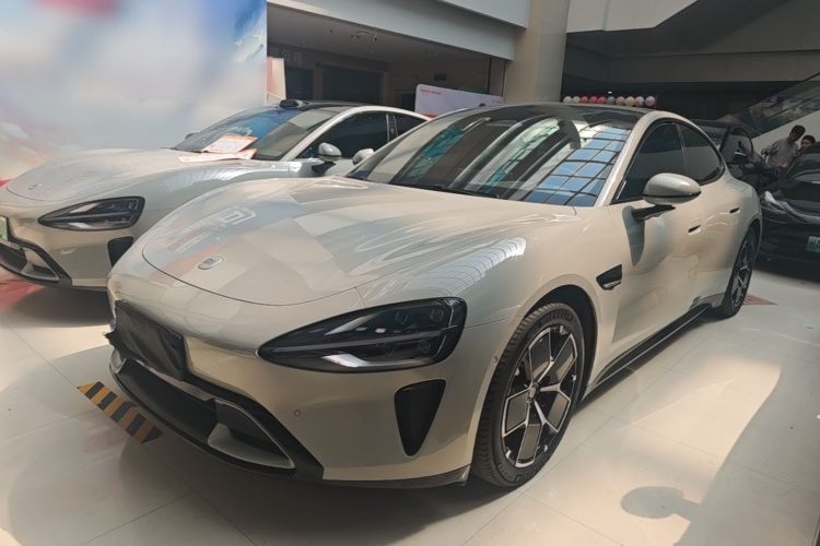 MI SU7 2024 car image #2