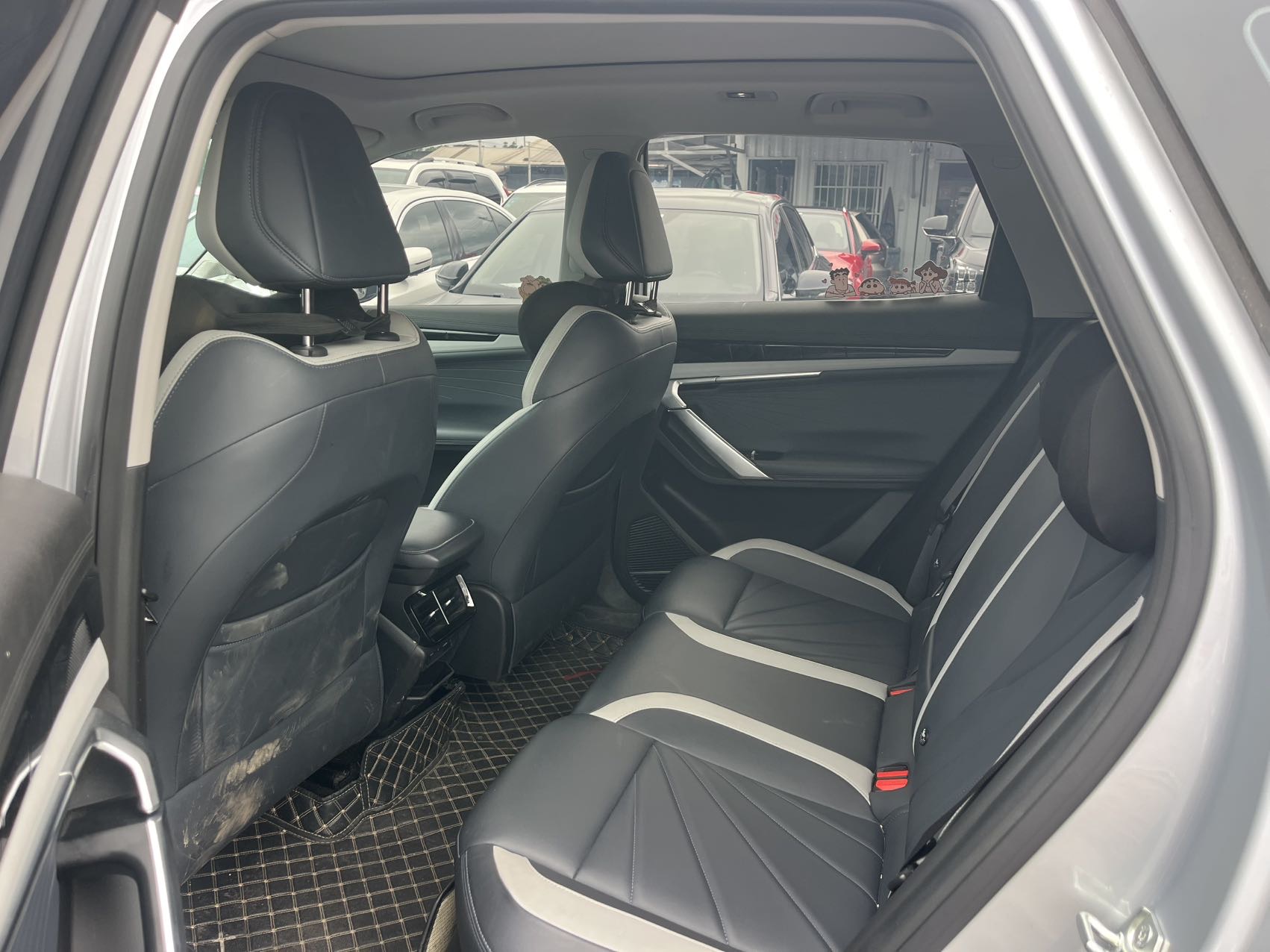 GEELY Boyue L 2024 car image #6