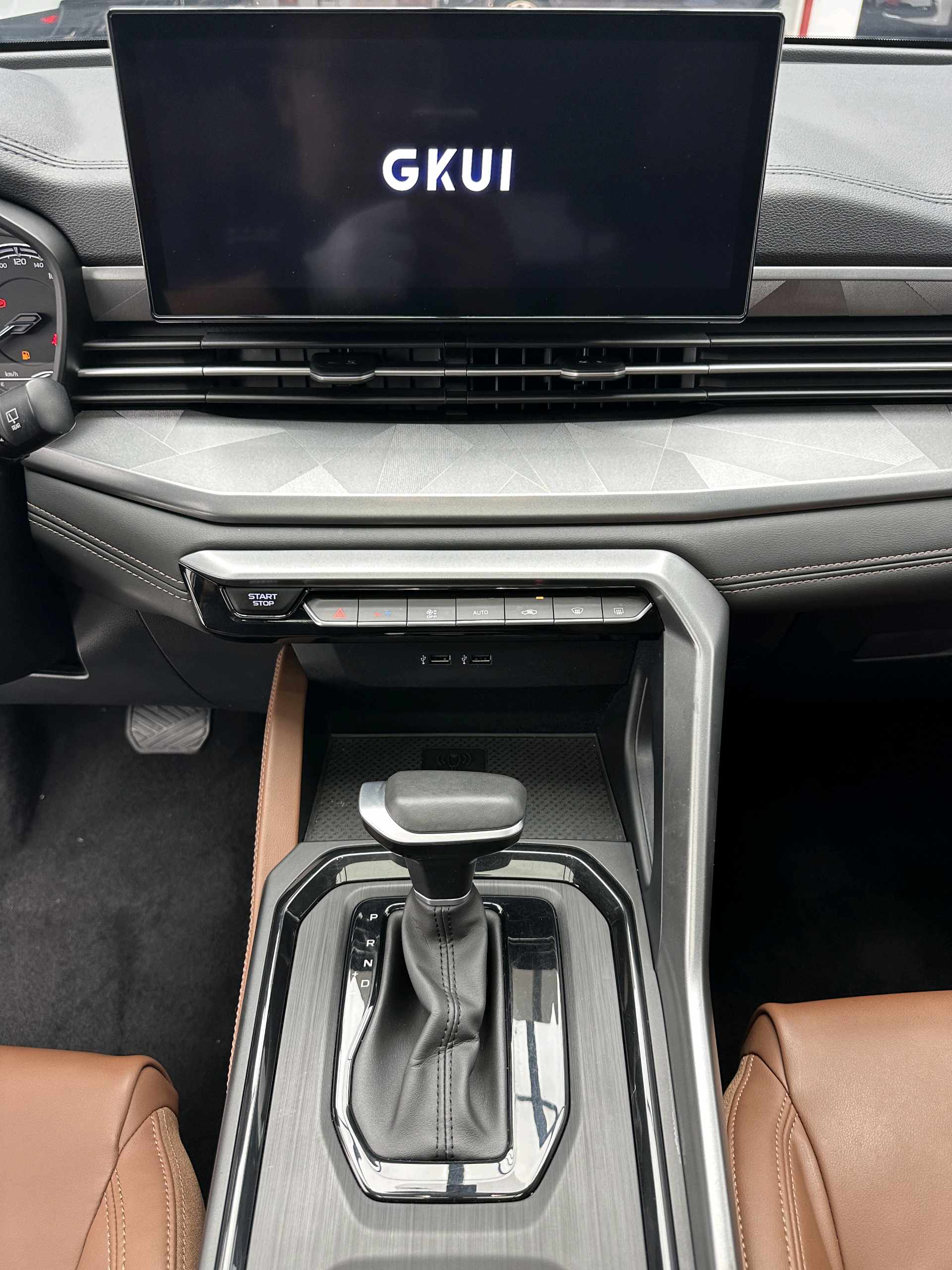 GEELY Vision X6 2022 car image #16