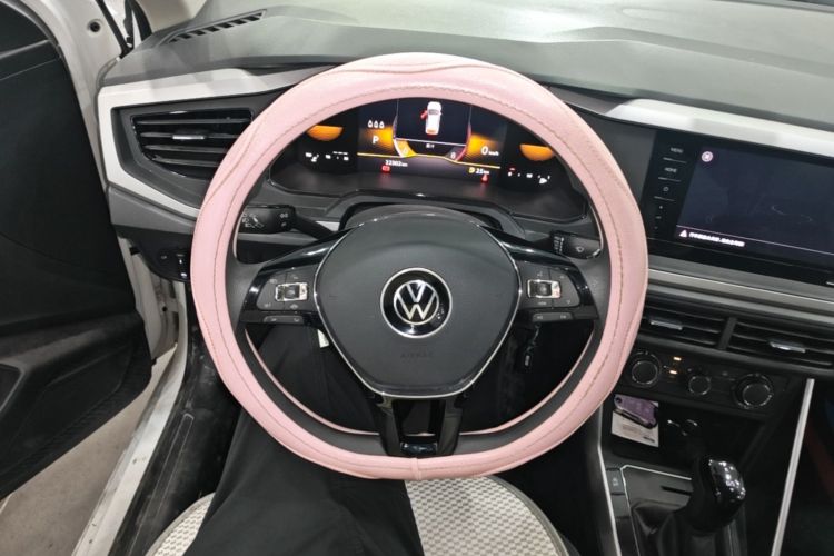 Volkswagen Polo 2023 car image #11