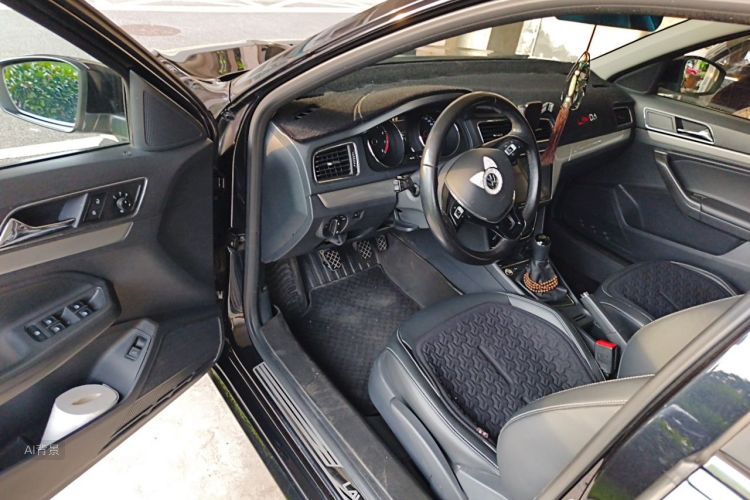 Volkswagen Lavida 2018 car image #18
