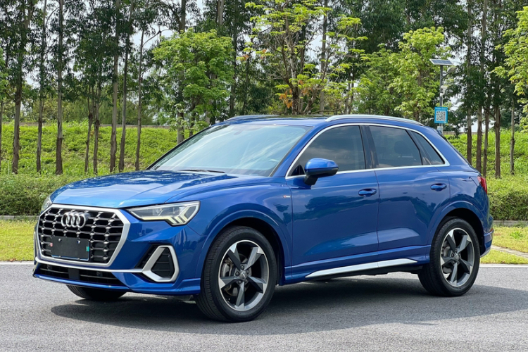 Audi Q3 2019 #2 Audi Q3 2019 car image #2