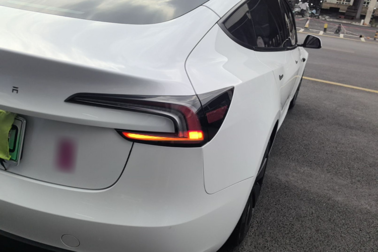 Tesla Model 3 2024 #8 Tesla Model 3 2024 car image #8