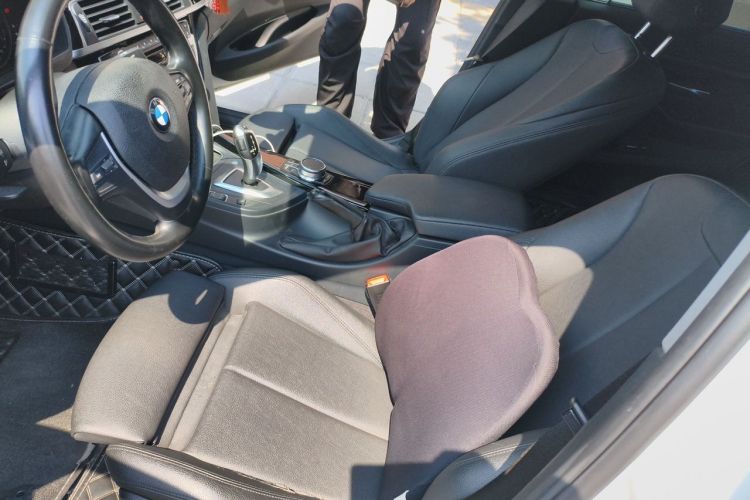 BMW 3 Series 2019 #19 BMW 3 Series 2019 car image #19
