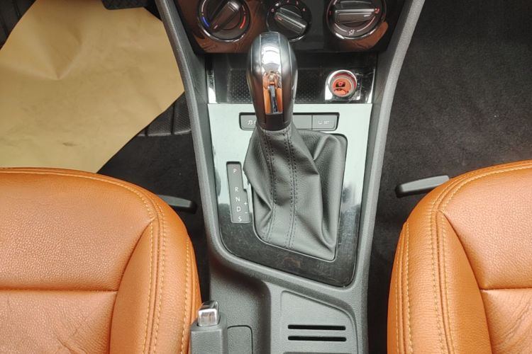 Volkswagen Lavida 2016 car image #14