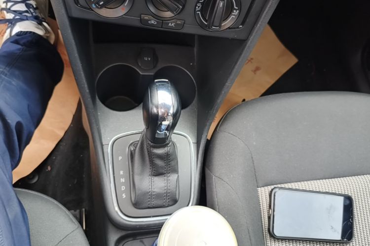 Volkswagen Polo 2018 car image #14