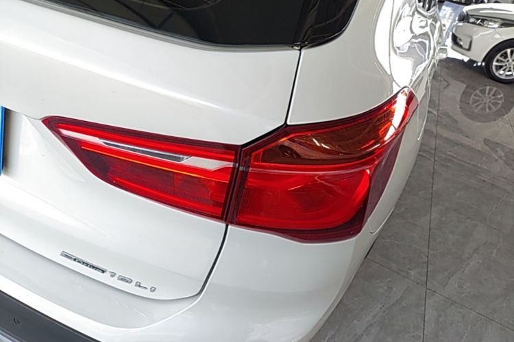 BMW X1 2019 #8 BMW X1 2019 car image #8