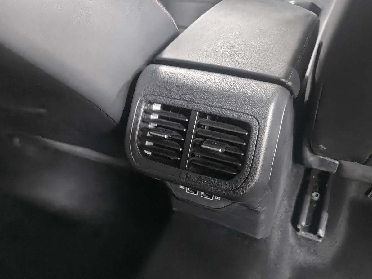 Volkswagen Bora 2022 car image #5