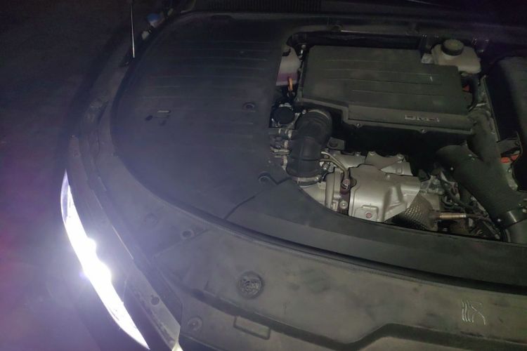 BYD Han 2023 immagine di auto #22