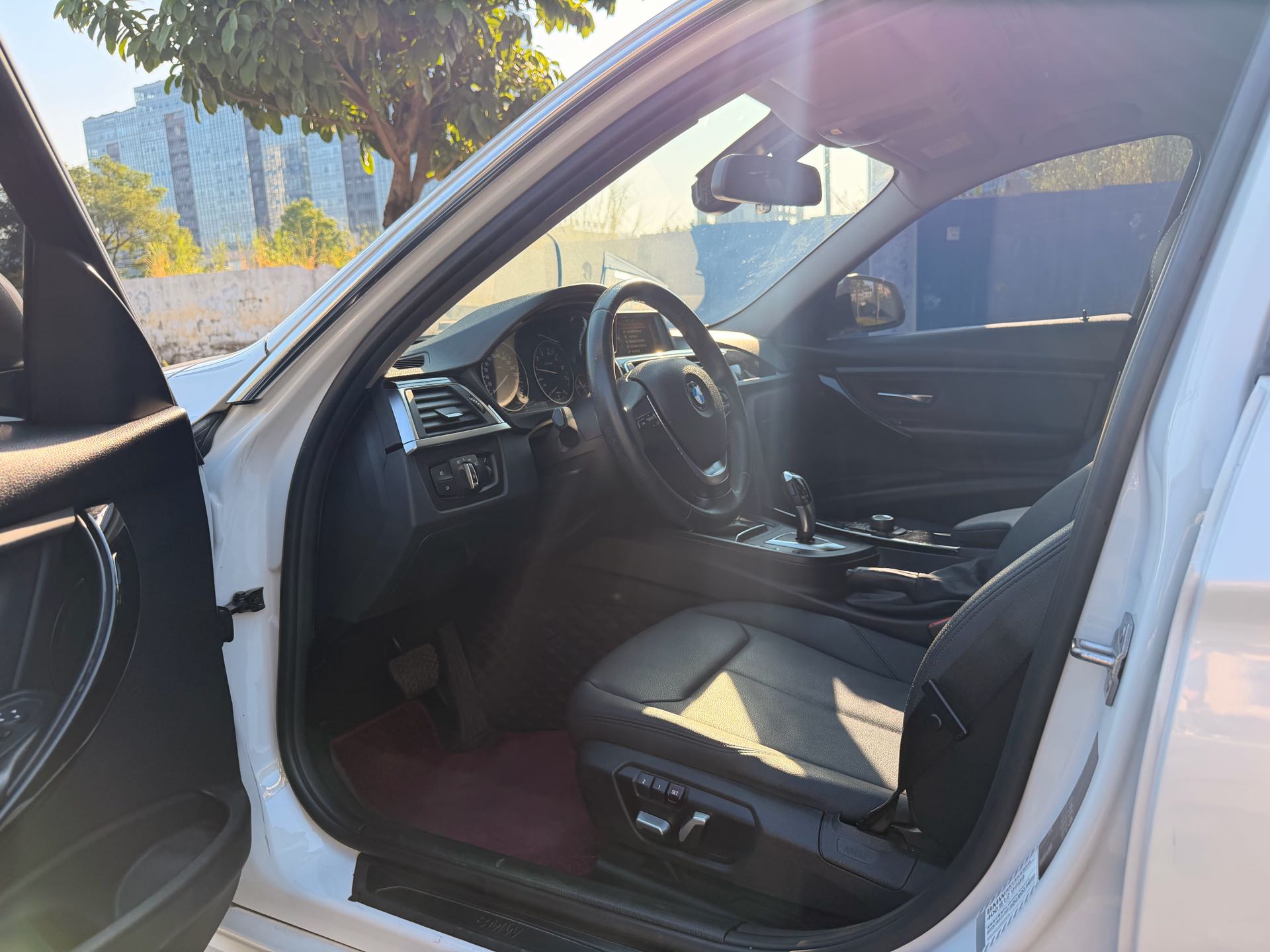 BMW 3 Series 2017 imagen de coche #4