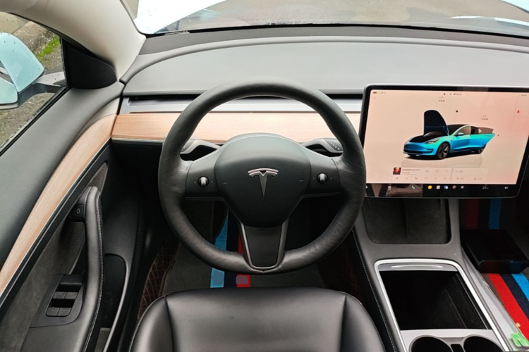 Tesla Model 3 2022 #11 Tesla Model 3 2022 صورة سيارة #11