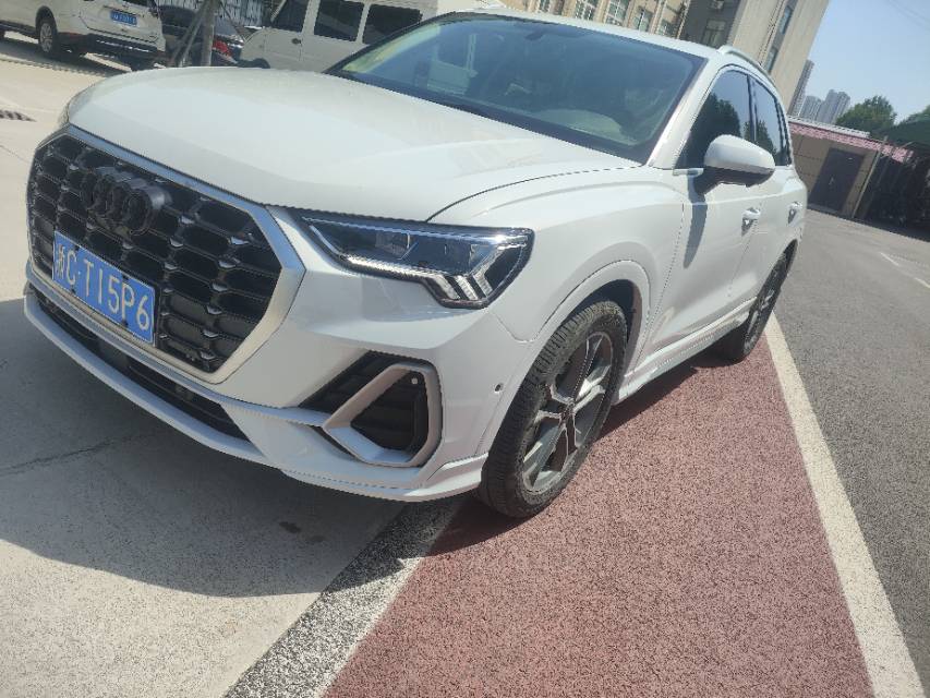 Audi Q3 2021 Audi Q3 2021 car image