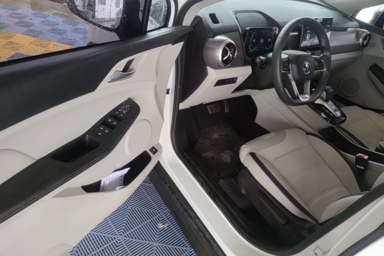 BYD Yuan Pro 2021 car image #12
