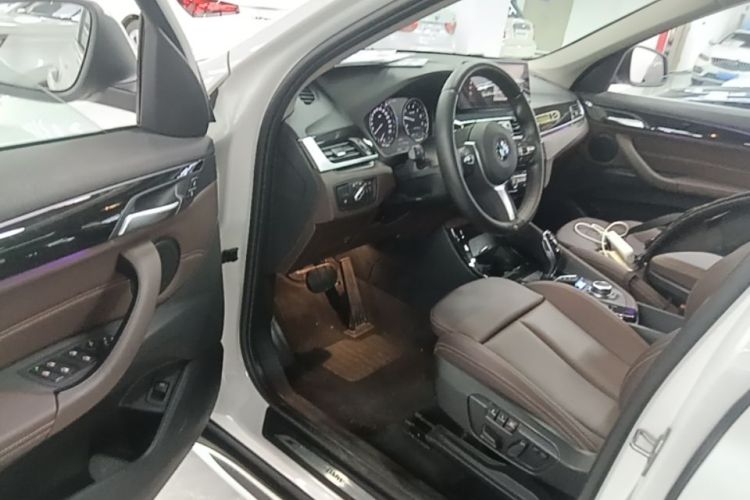 BMW X1 2020 car image #16