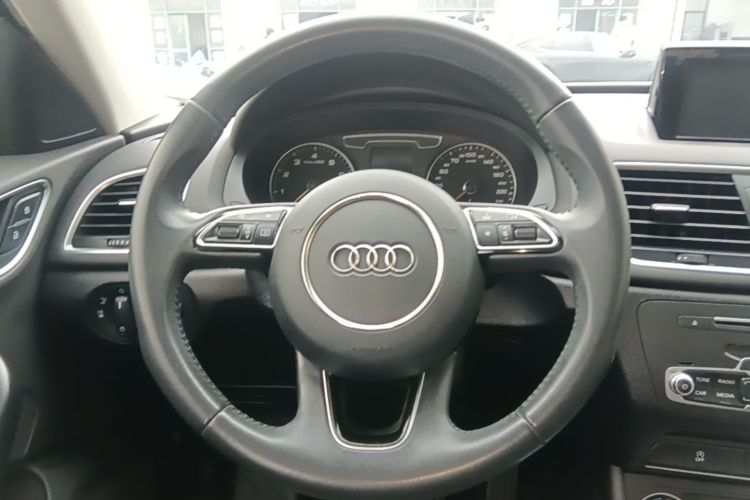 Audi Q3 2017 #11 Audi Q3 2017 car image #11