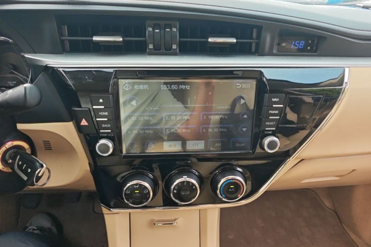 Toyota Corolla 2015 car image #15