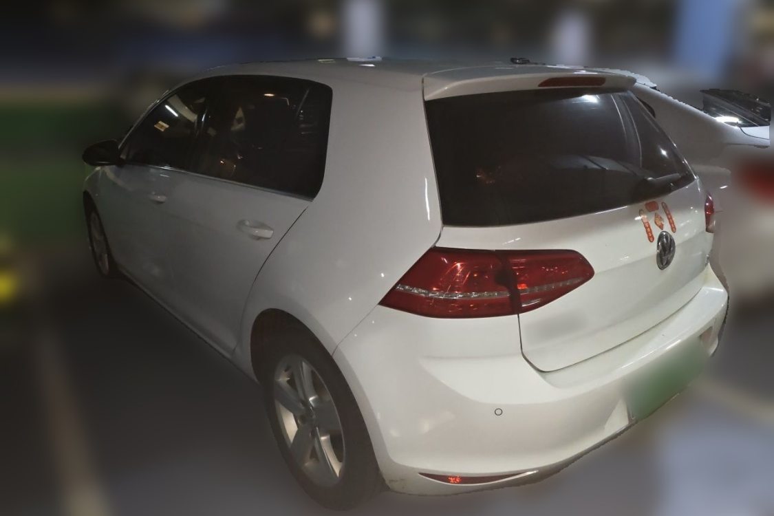 Volkswagen Golf 2016 car image #3