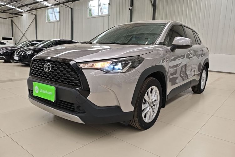 Toyota Corolla Cross 2024 immagine di auto #2