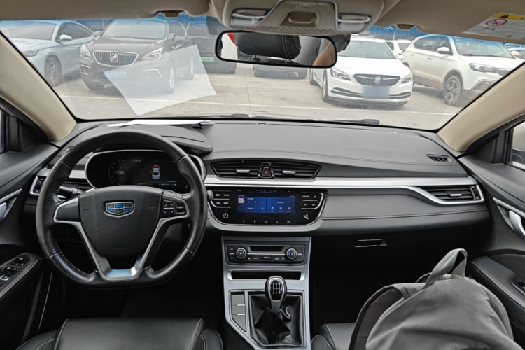 GEELY Emgrand 2018 #10 GEELY Emgrand 2018 car image #10