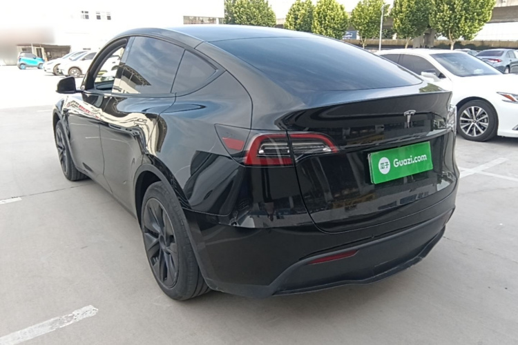 Tesla Model Y 2023 #7 Tesla Model Y 2023 car image #7