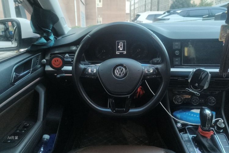 Volkswagen Lavida 2019 car image #12