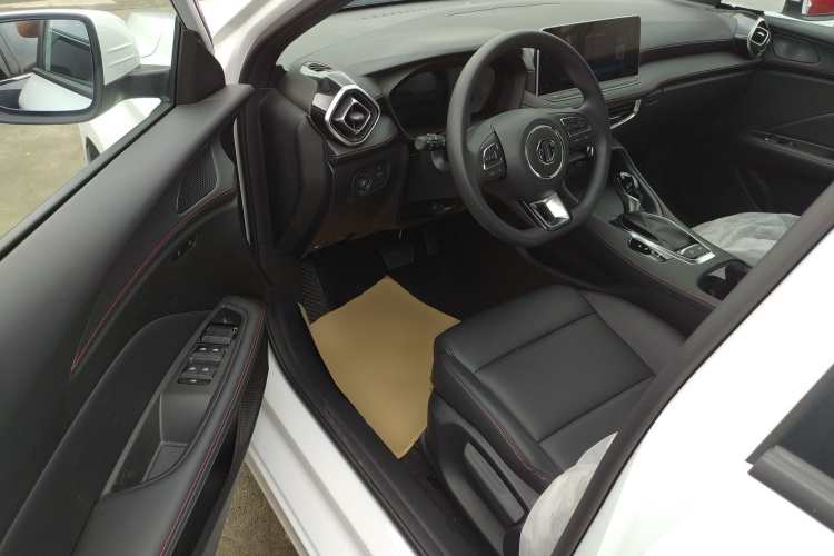 MG 5 2026 imagen de coche #16