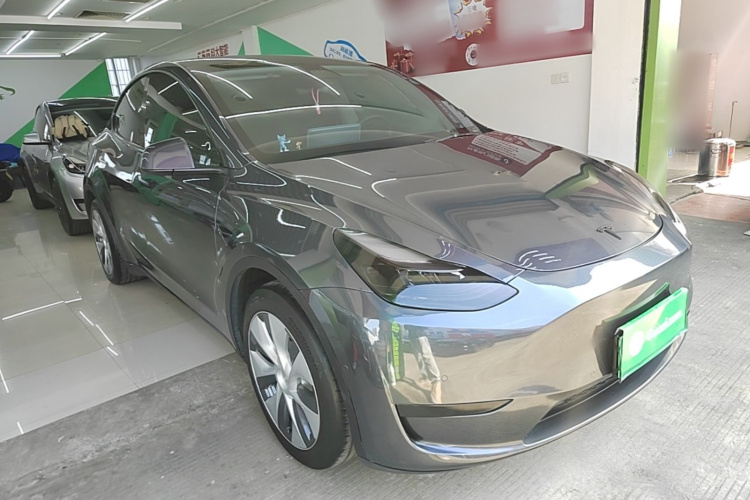 Tesla Model Y 2022 #4 Tesla Model Y 2022 car image #4