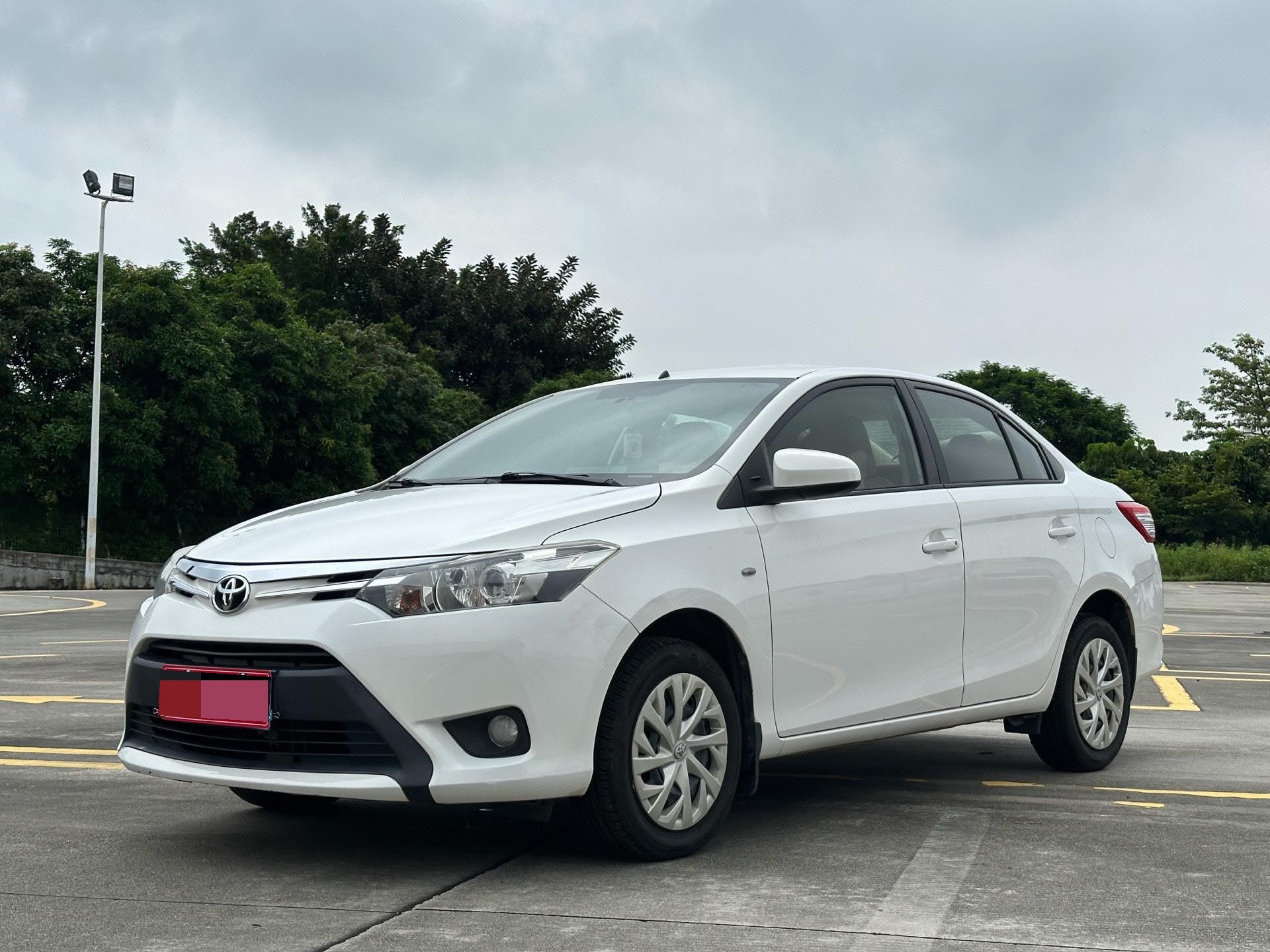 Toyota Vios 2015 Toyota Vios 2015 car image