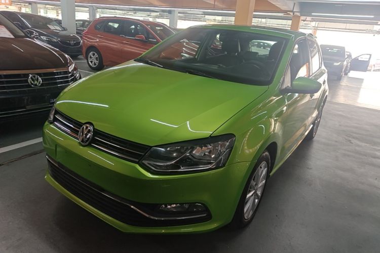 Volkswagen Polo 2014 car image #2