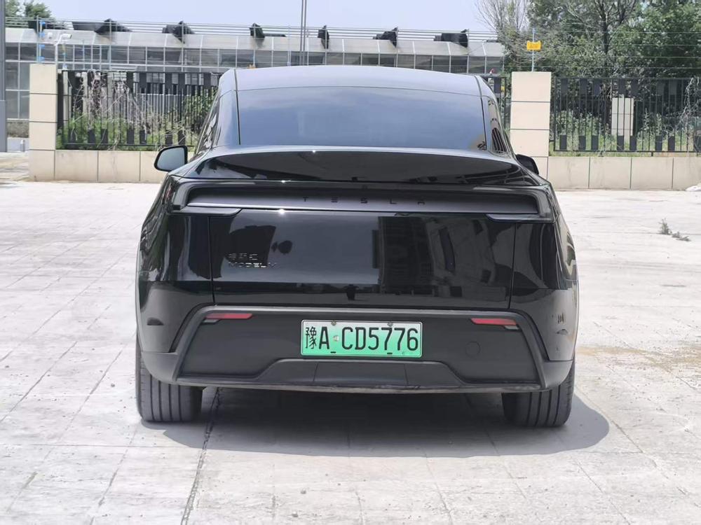 Tesla Model Y 2026 car image #5
