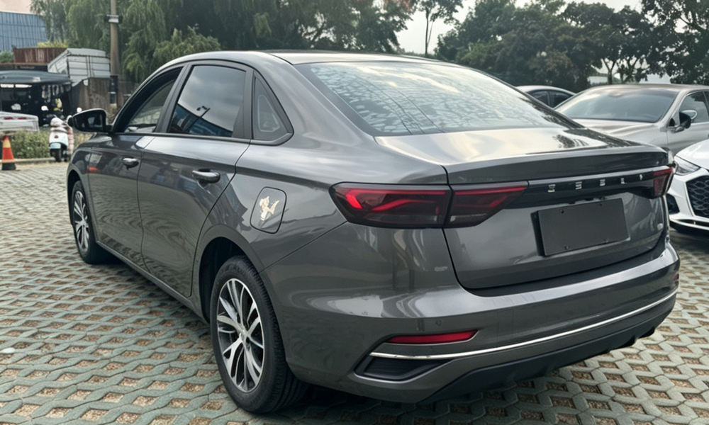 GEELY Emgrand 2022 #4 GEELY Emgrand 2022 imagem de carro #4