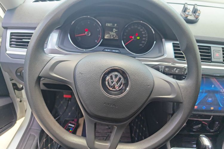 Volkswagen Bora 2021 car image #11