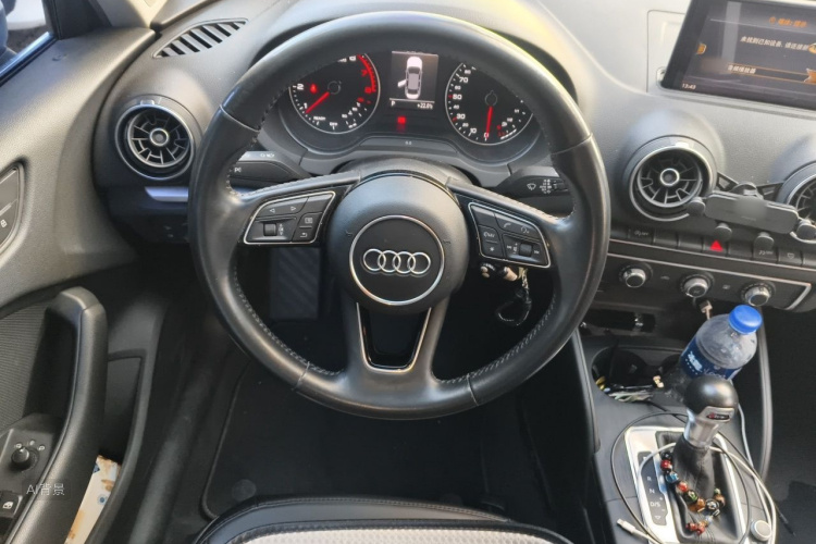 Audi A3 2019 car image #12