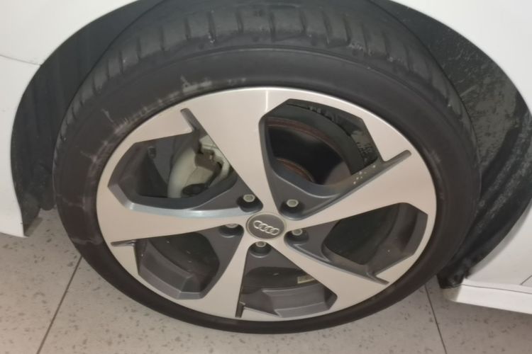 Audi A3 2018 immagine di auto #4