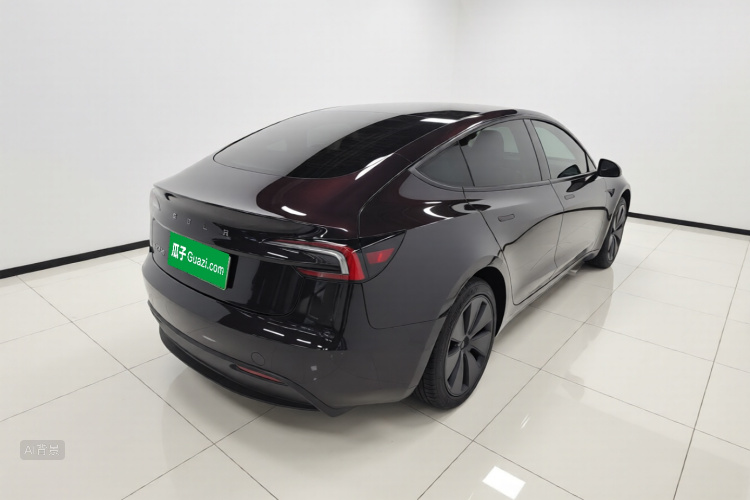 Tesla Model 3 2025 immagine di auto #7